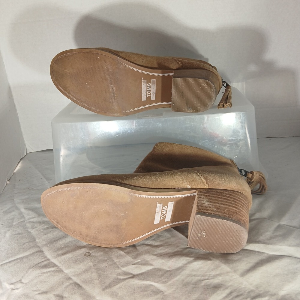 TOMS Suede Ankle Booties Size 7 Tan Tassel Back Zip Stacked Block Heel Boho - Picture 8 of 10